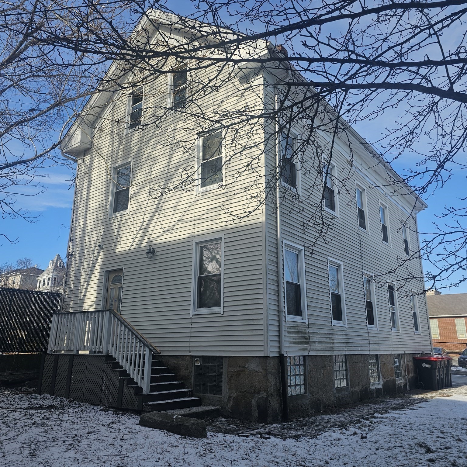 192 Walnut St Property Photo 3