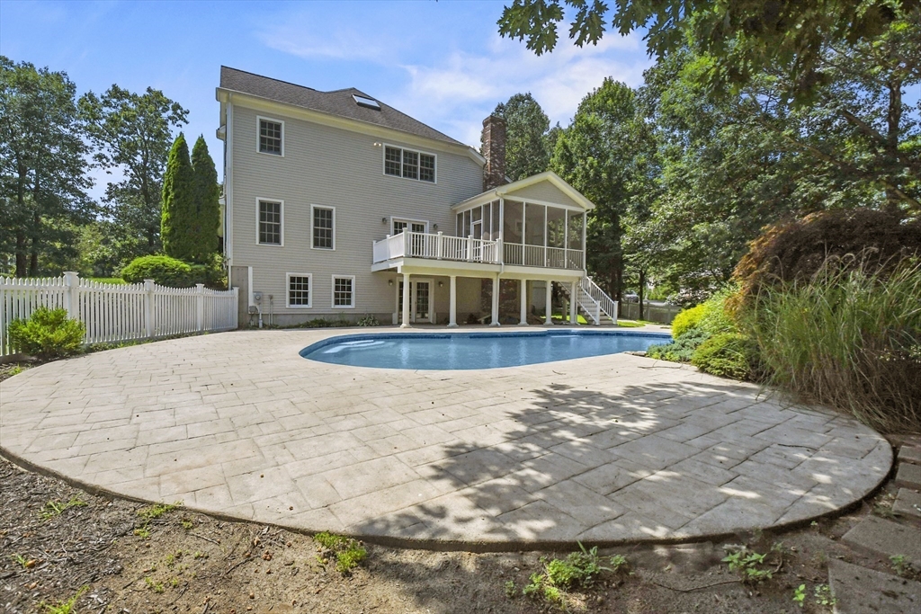 45 Berkshire Property Photo 2