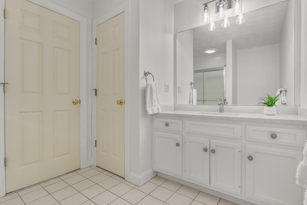 45 Berkshire Property Photo 29