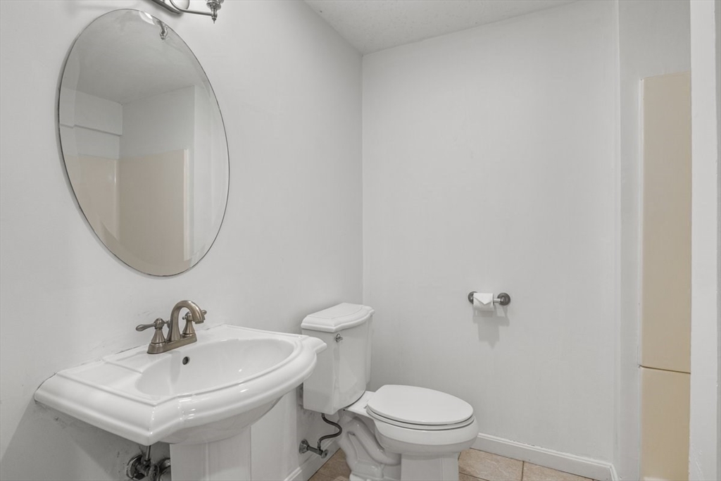 45 Berkshire Property Photo 36