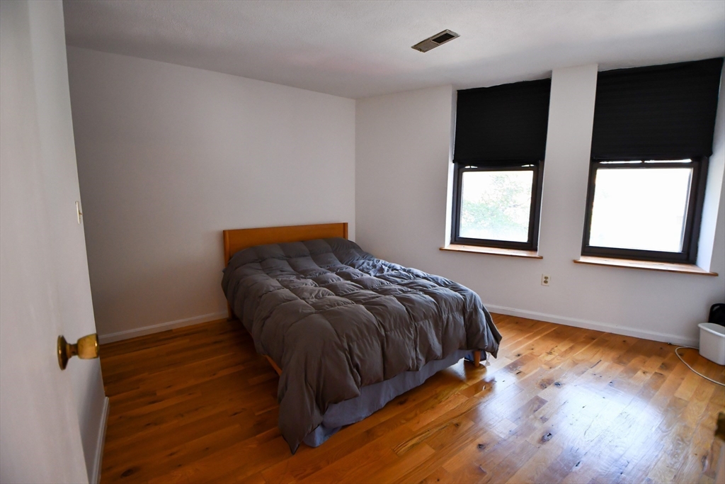 386 Commercial # 3d Property Photo 6