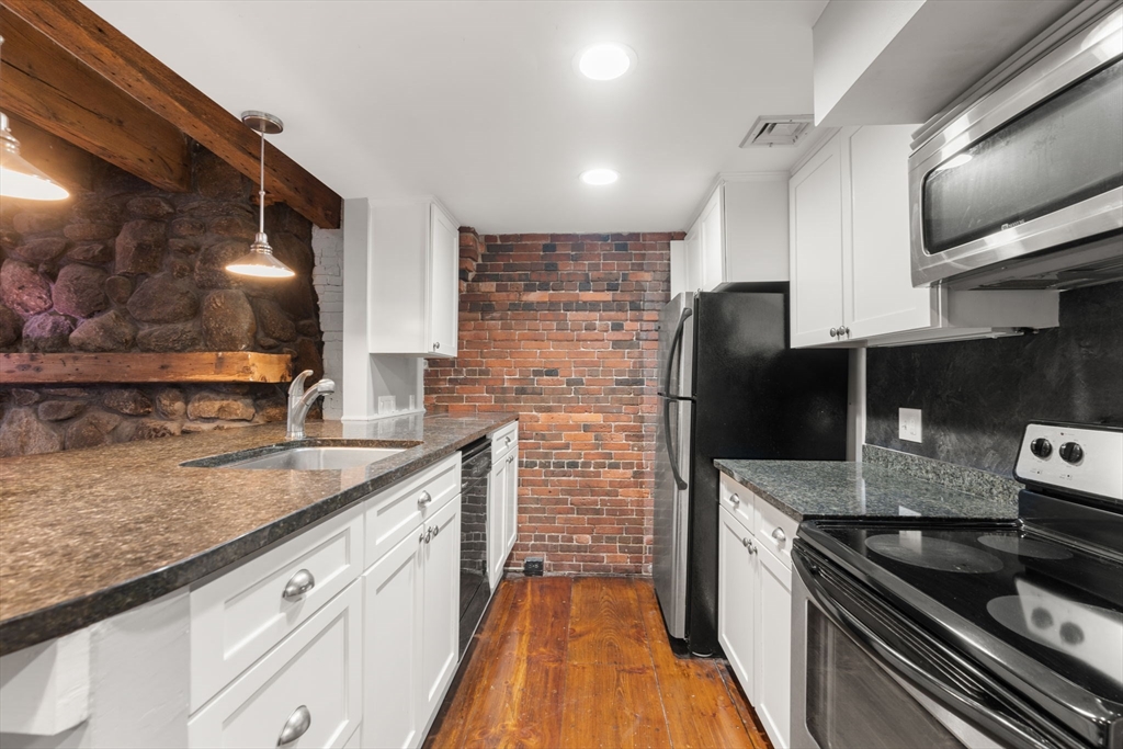 158 Commercial Street # 5 Property Photo 10