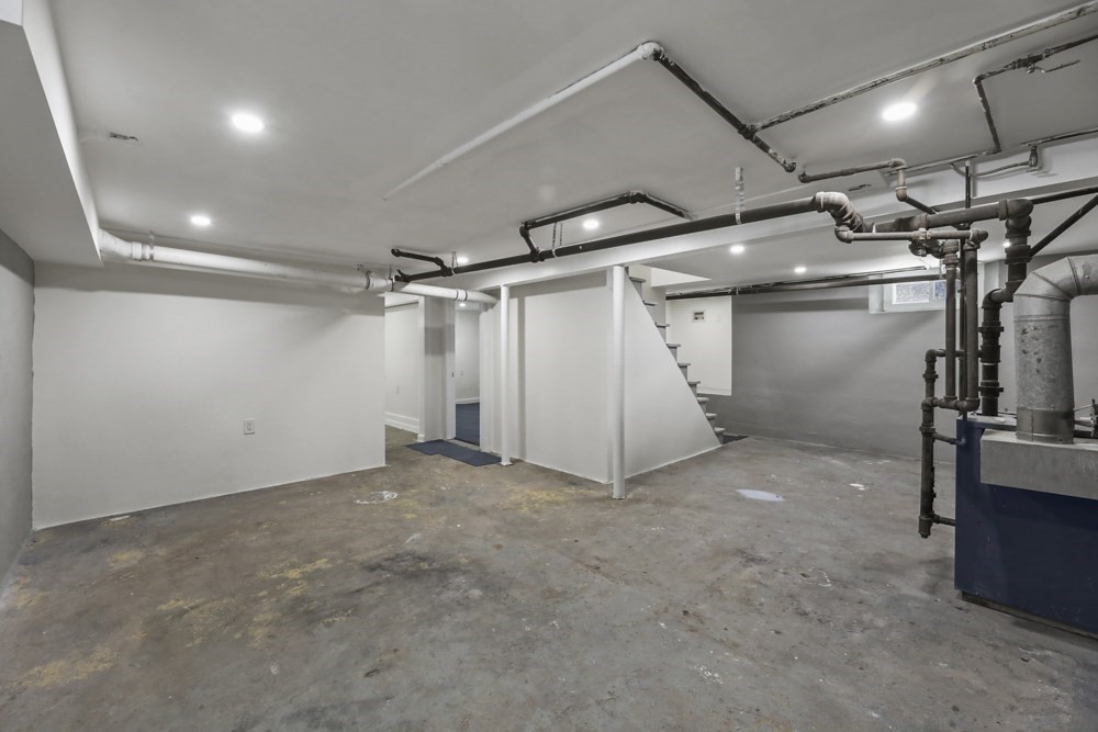 246 1/2 Columbia St. Property Photo 29
