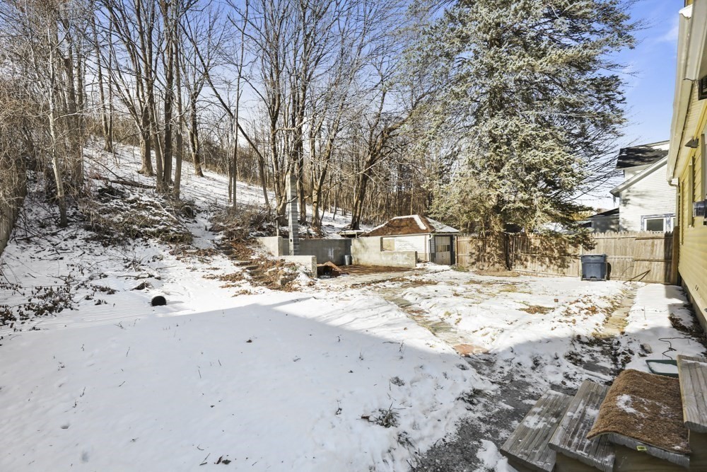 246 1/2 Columbia St. Property Photo 36
