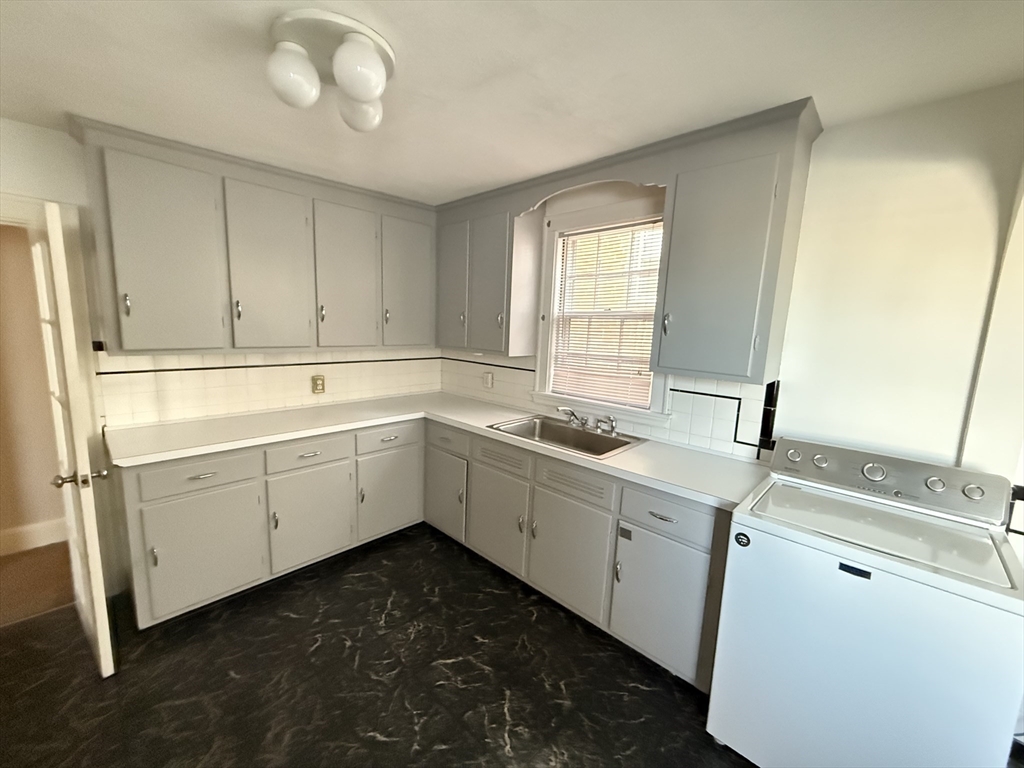 123 Washington # 2 Property Photo 3