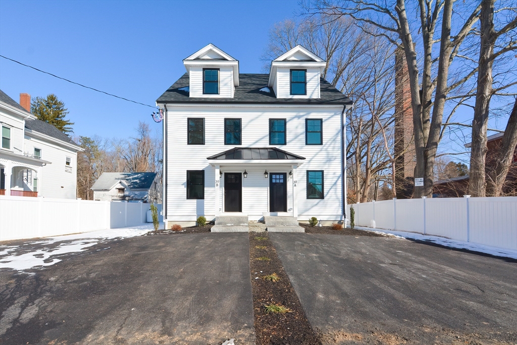 39 Chandler Ave # A Property Photo 2