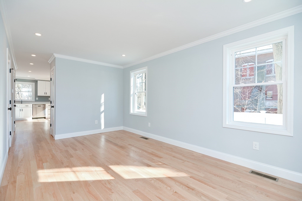 39 Chandler Ave # A Property Photo 11