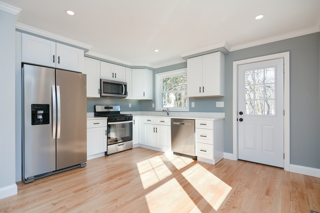 39 Chandler Ave # A Property Photo 15
