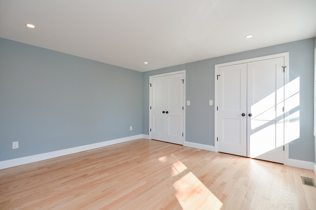 39 Chandler Ave # A Property Photo 20
