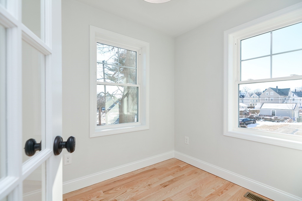 39 Chandler Ave # A Property Photo 23