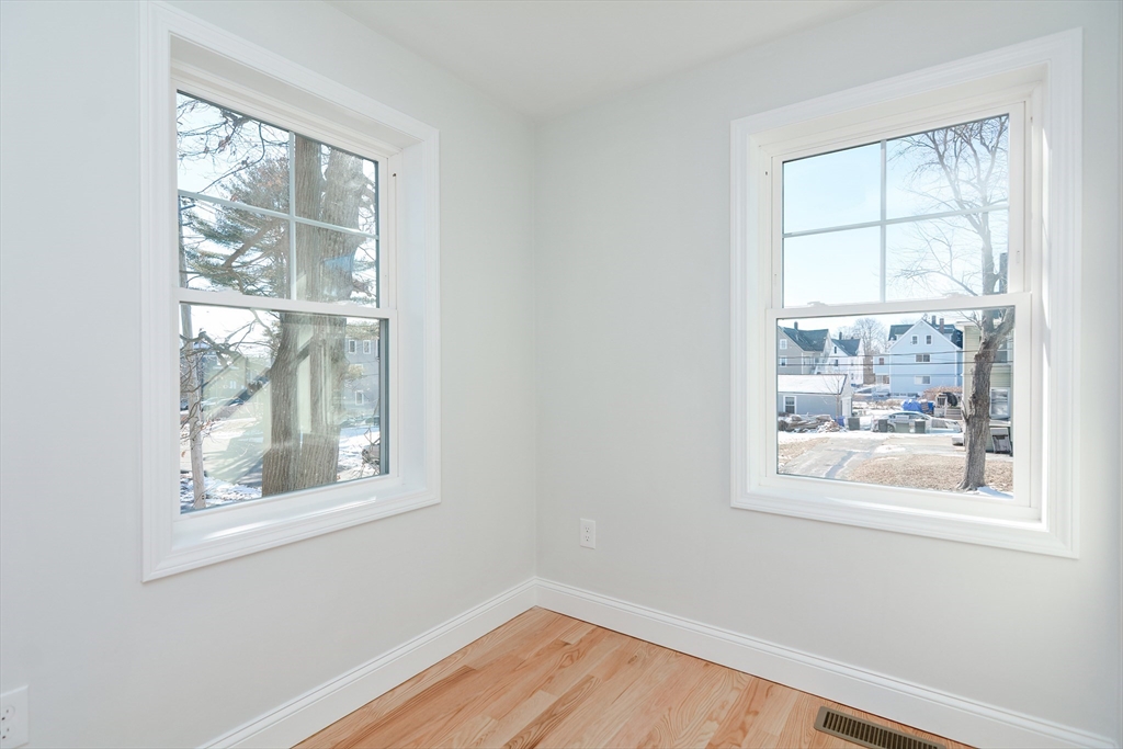 39 Chandler Ave # A Property Photo 24