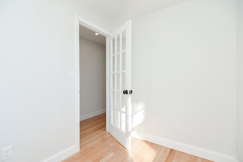 39 Chandler Ave # A Property Photo 25