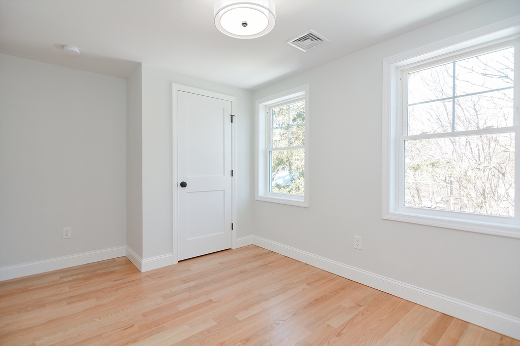 39 Chandler Ave # A Property Photo 34
