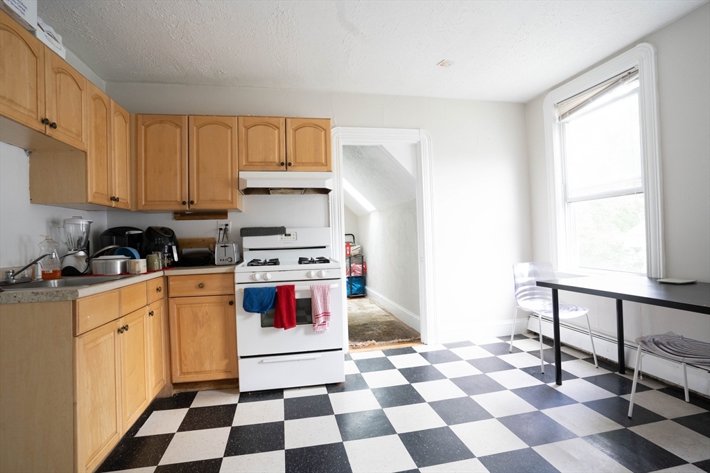 32 Gordon St. # 3 Property Photo 1