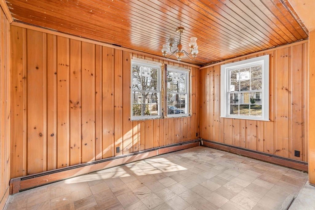14 Heintz Rd Property Photo 6