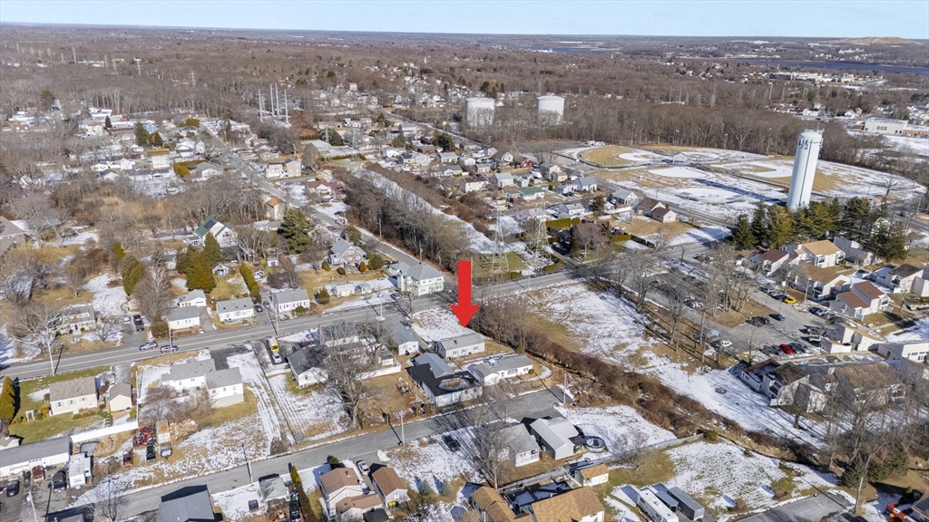 1043 Read St Property Photo 4