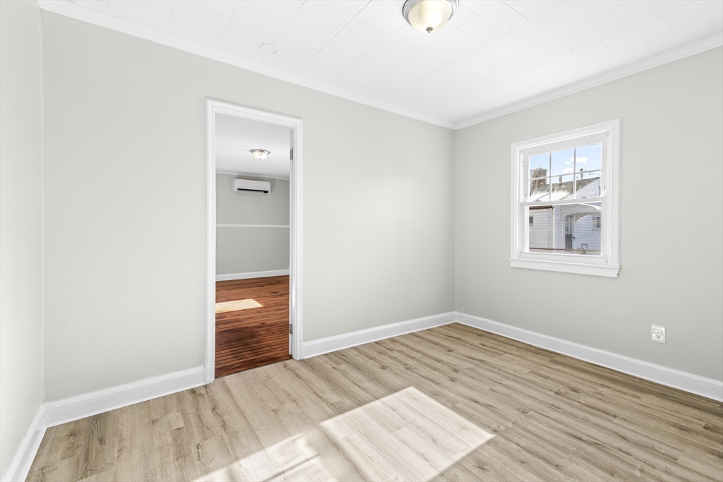 1043 Read St Property Photo 16