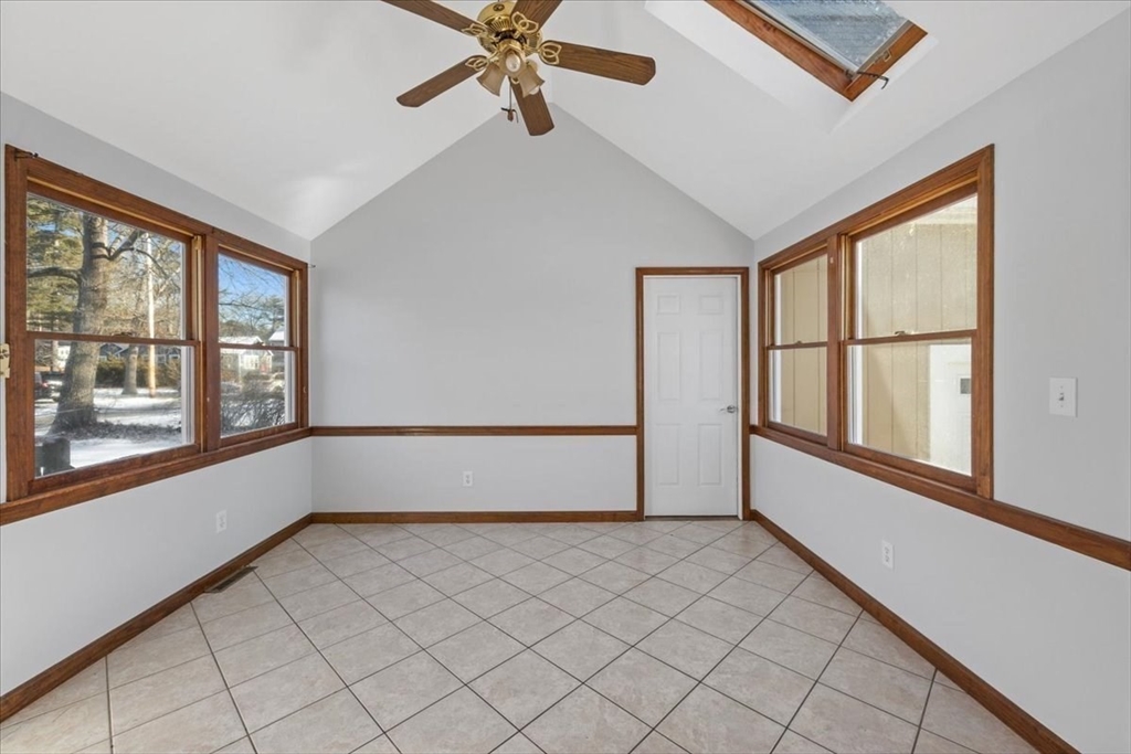 9 Cynthia Ave Property Photo 7