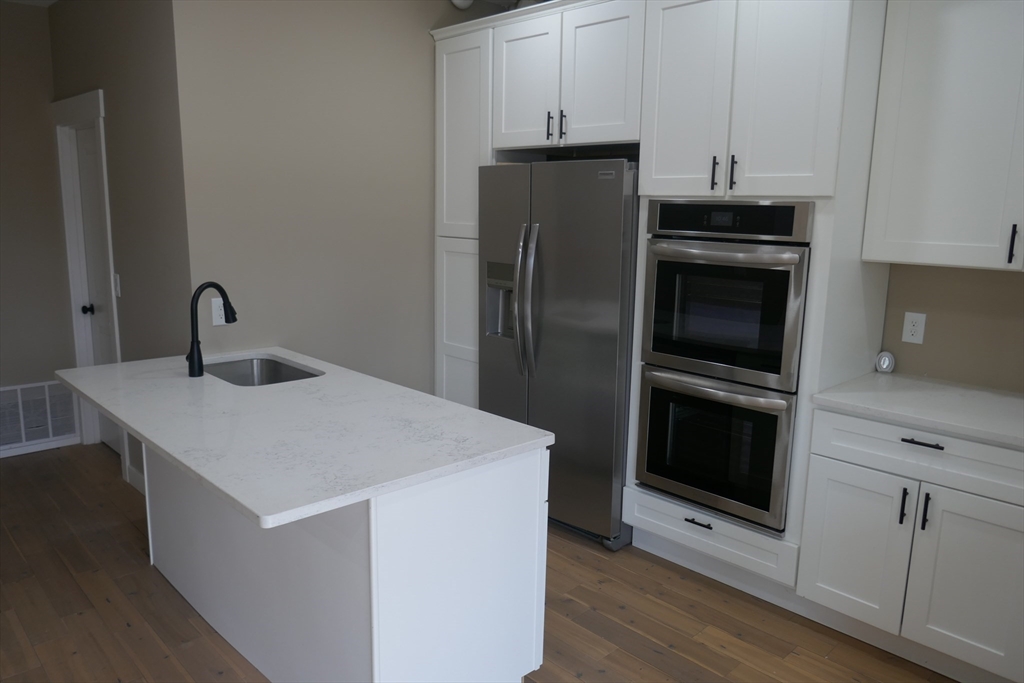 5 Monmouth St # 2 Property Photo 8