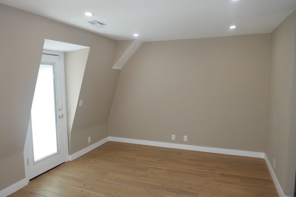 5 Monmouth St # 3 Property Photo 11
