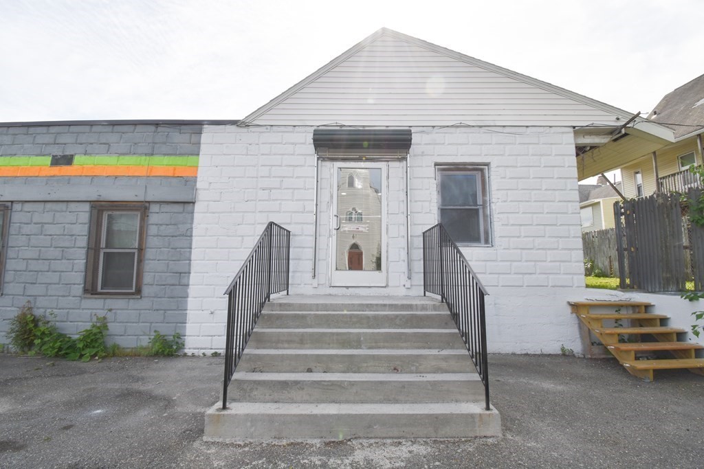 1300 Worcester St Property Photo
