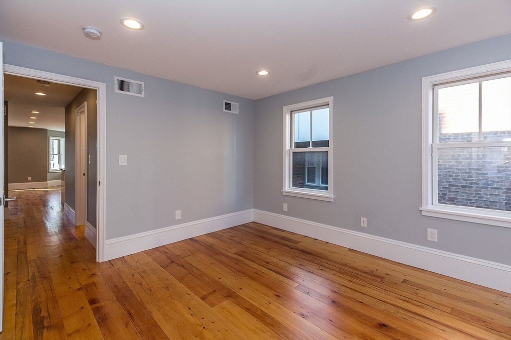 150-152 Huron Avenue # 152 Property Photo 7