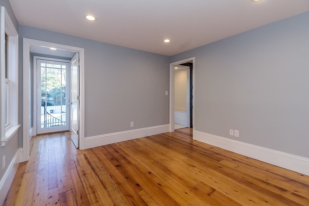 150-152 Huron Avenue # 152 Property Photo 8