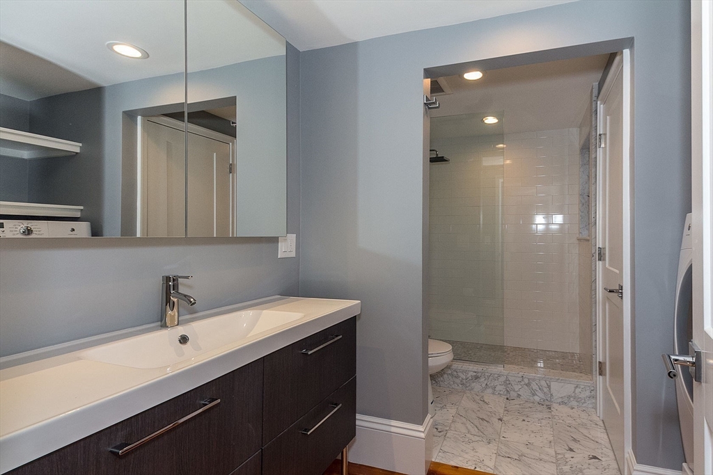 150-152 Huron Avenue # 152 Property Photo 13