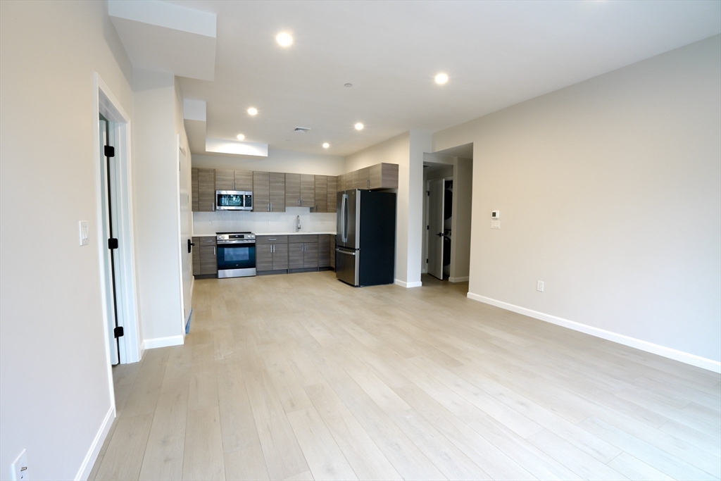 680 Worcester Street # 104 Property Photo 6
