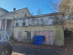 137 Pond St Property Photo 5