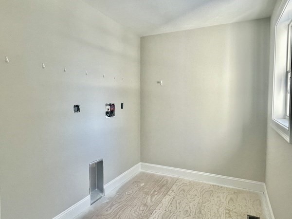36 Montbatten Rd # A Property Photo 7