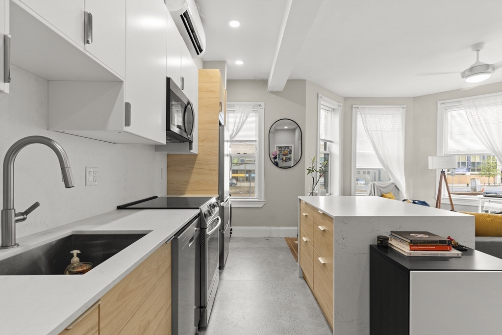 1082 Commonwealth Ave # 100 Property Photo 2