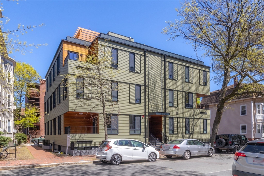 213 Harvard # 7 Property Photo 1