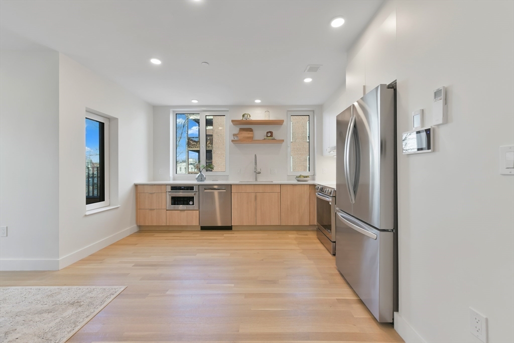 213 Harvard # 7 Property Photo 5
