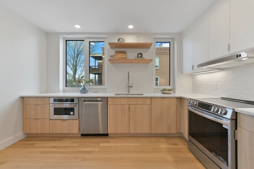 213 Harvard # 7 Property Photo 6