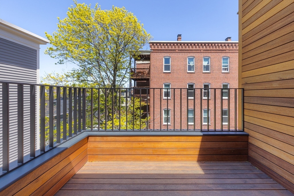 213 Harvard # 7 Property Photo 11