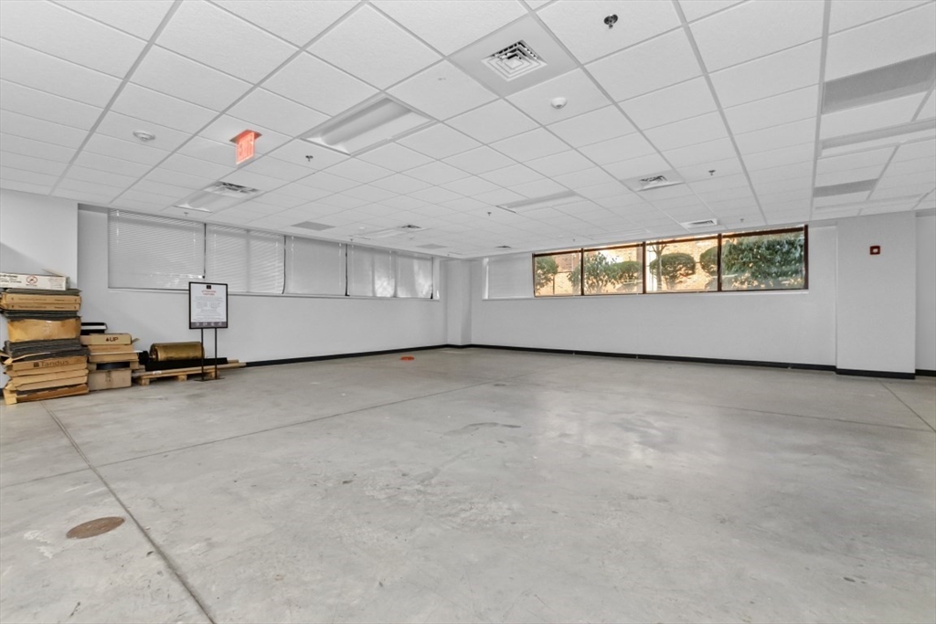 75 Pleasant Street # R1 Property Photo 4