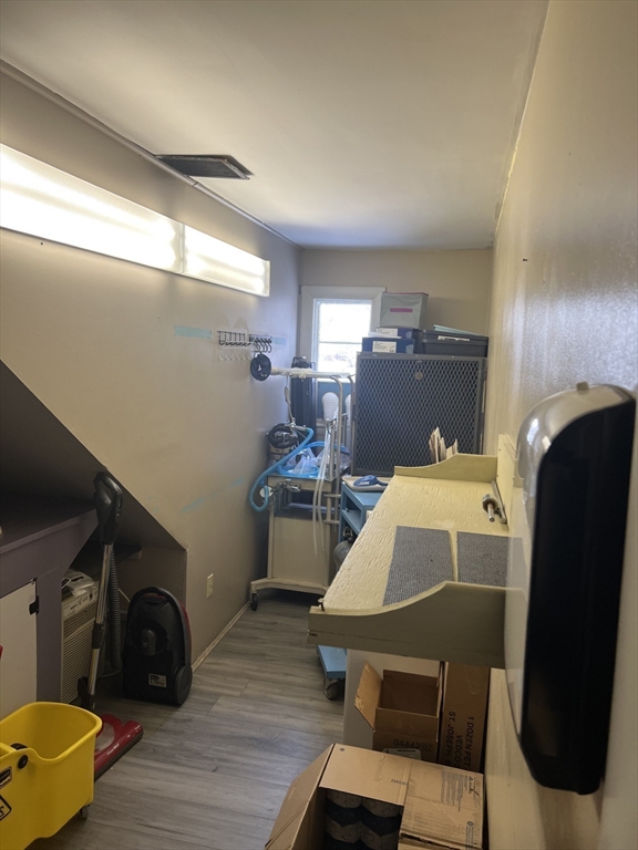 1227 Ashley Blvd Property Photo 3