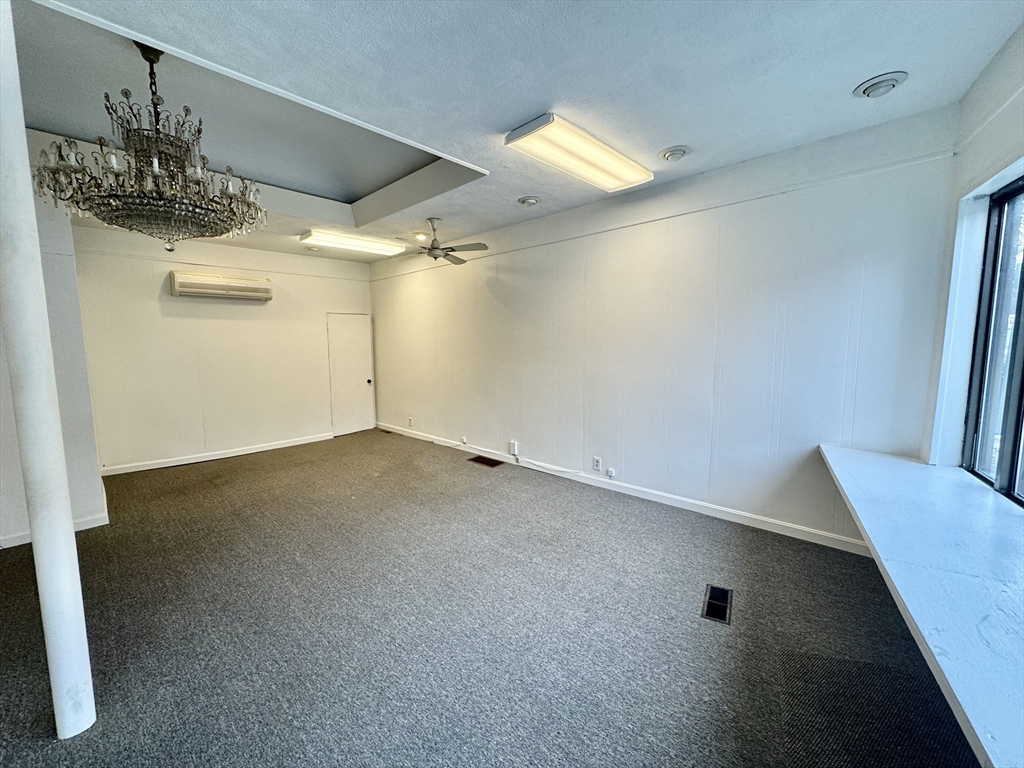 722 Cambridge St Property Photo 3