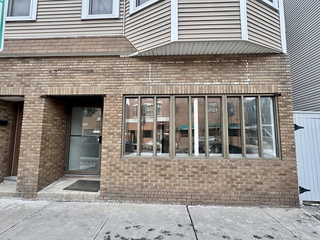 722 Cambridge St Property Photo 6