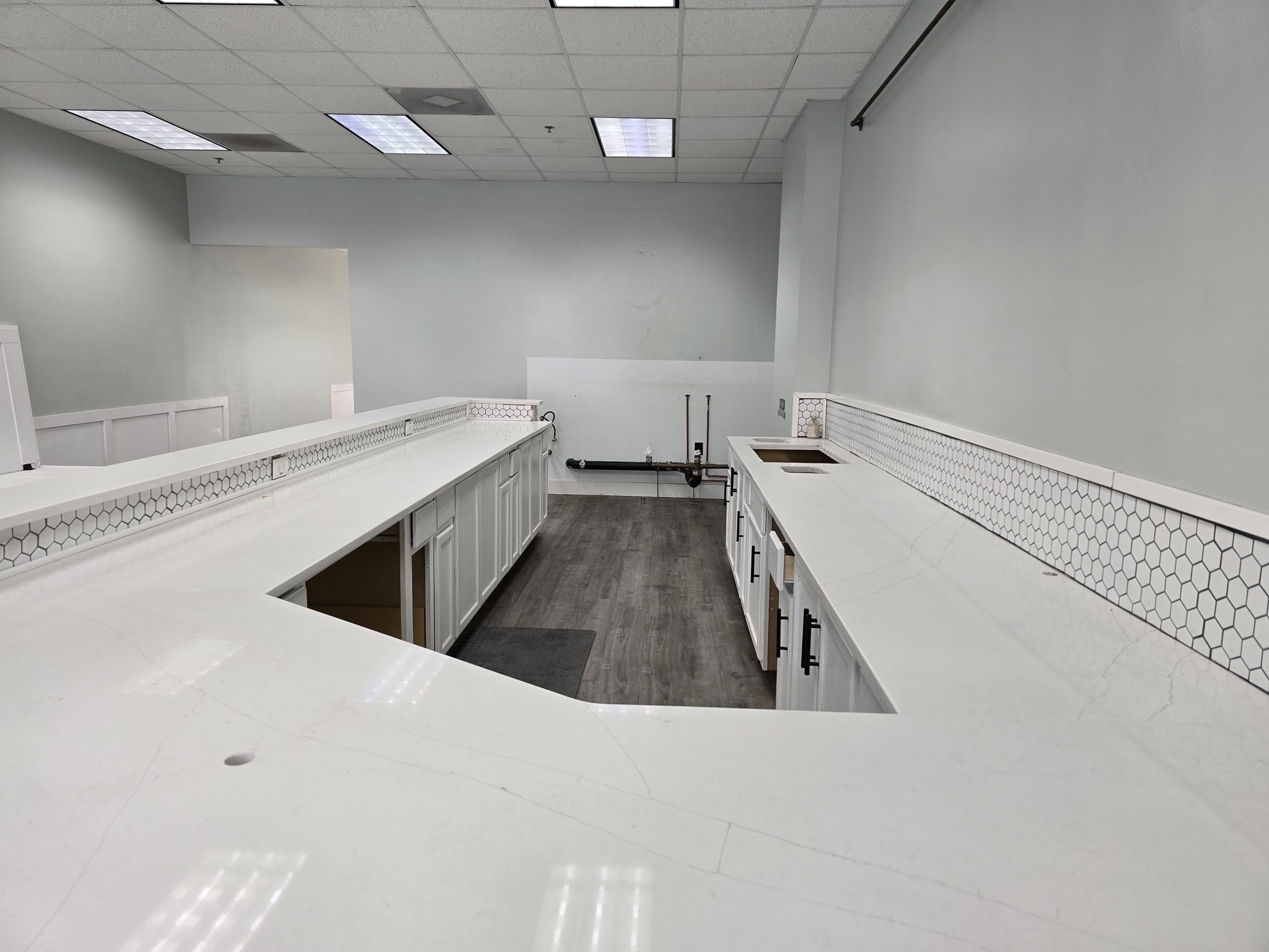 377 College Street Property Photo 6