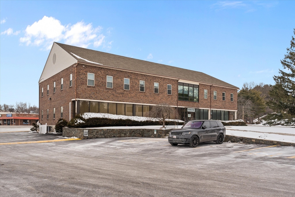 2 Bourbon Property Photo 1
