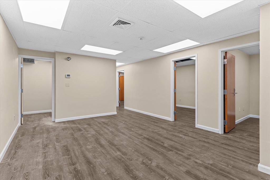 2 Bourbon Property Photo 4