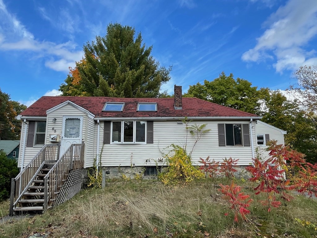 65 Beacon St Property Photo 1