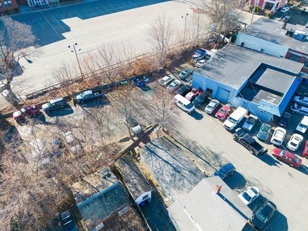 48-49a Lowell St Property Photo 5