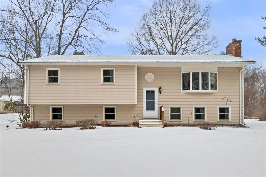 90 Topsfield Rd Property Photo