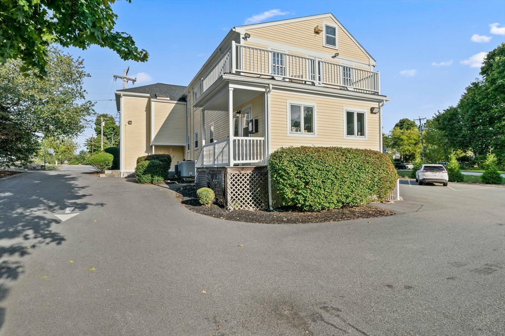 285 Washington Street Property Photo 15
