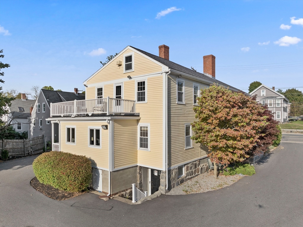 285 Washington Street Property Photo 16