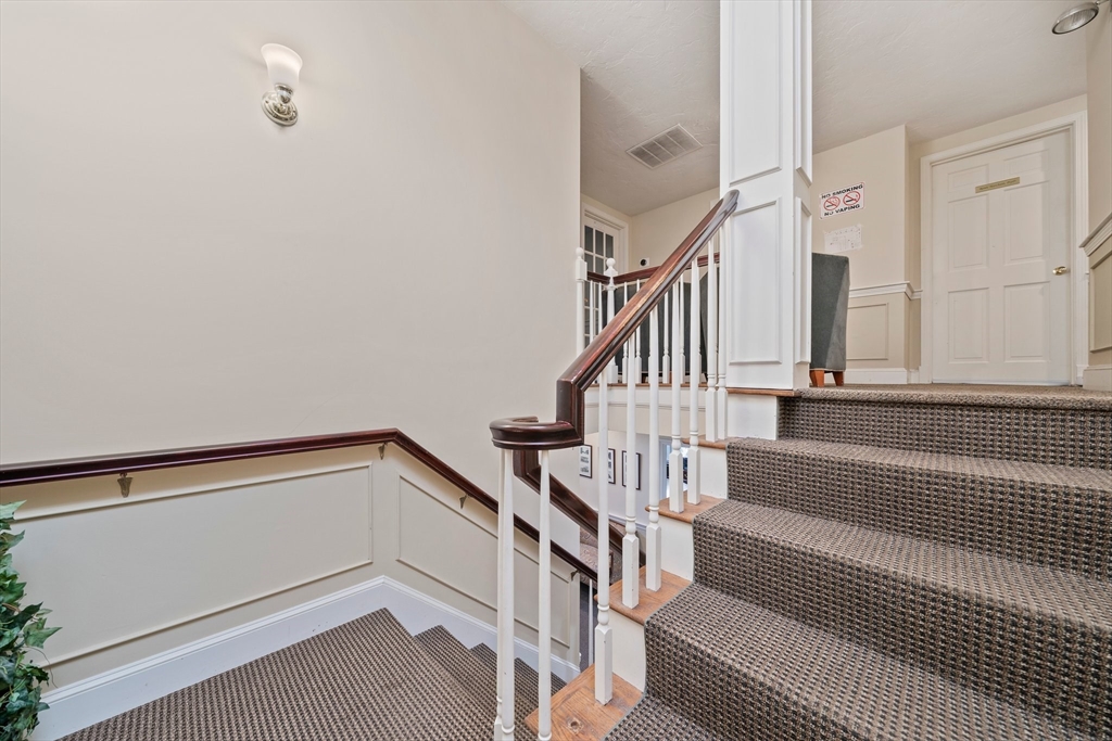 285 Washington Street Property Photo 23