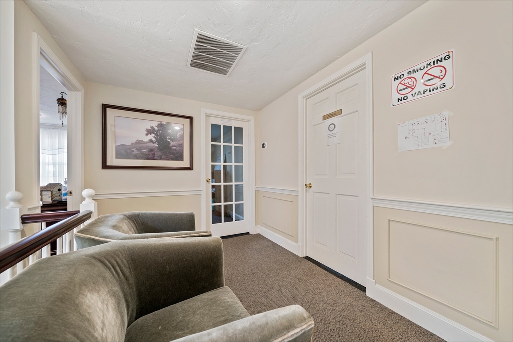285 Washington Street Property Photo 24